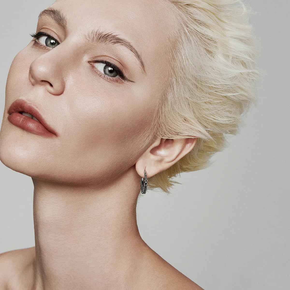 ELEGANT CURVE EARRINGS