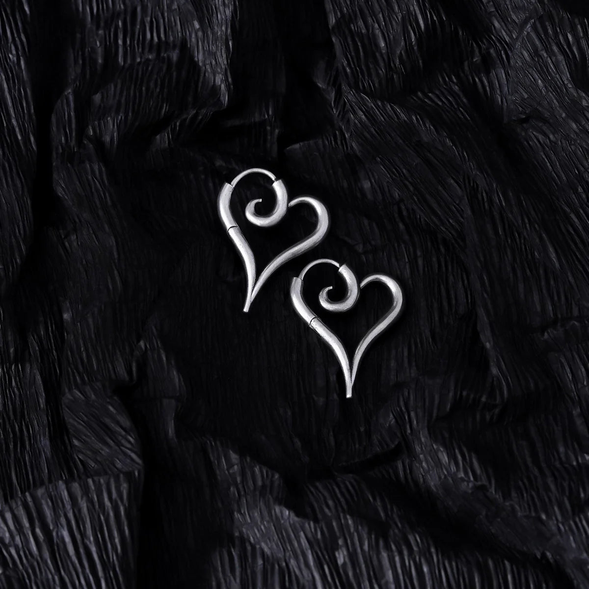 ETHEREAL HEARTFLOW EARRINGS