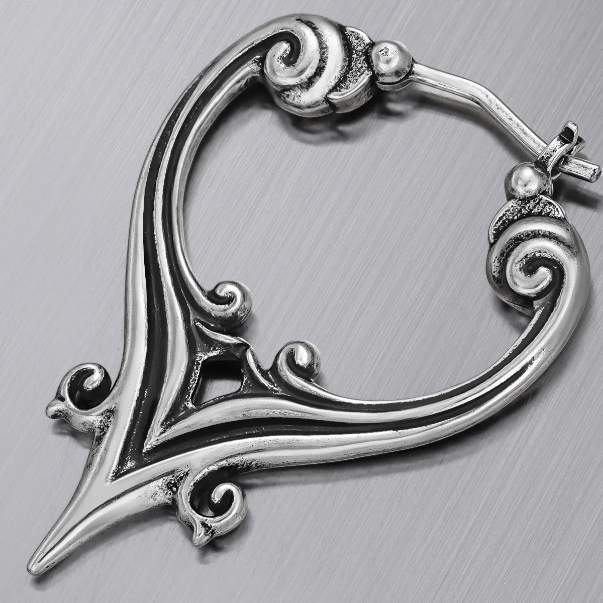 MYSTIC CREST EARRINGS