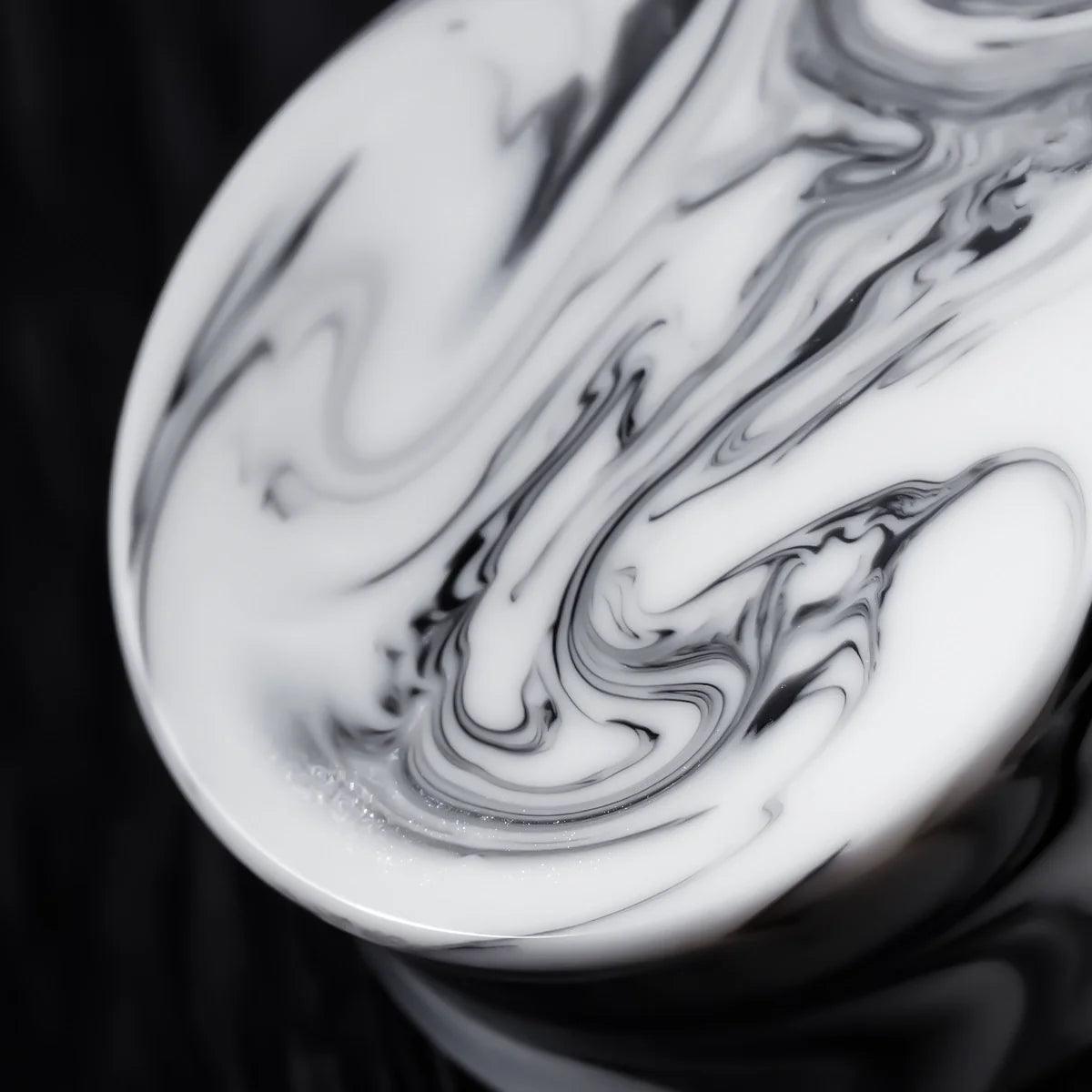 VIBRANT MARBLE PLUGS