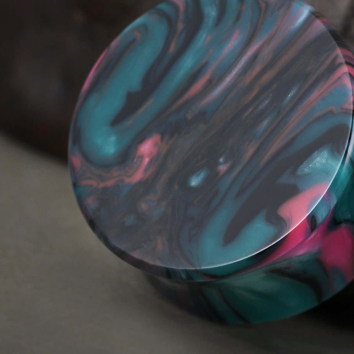 VIBRANT MARBLE PLUGS