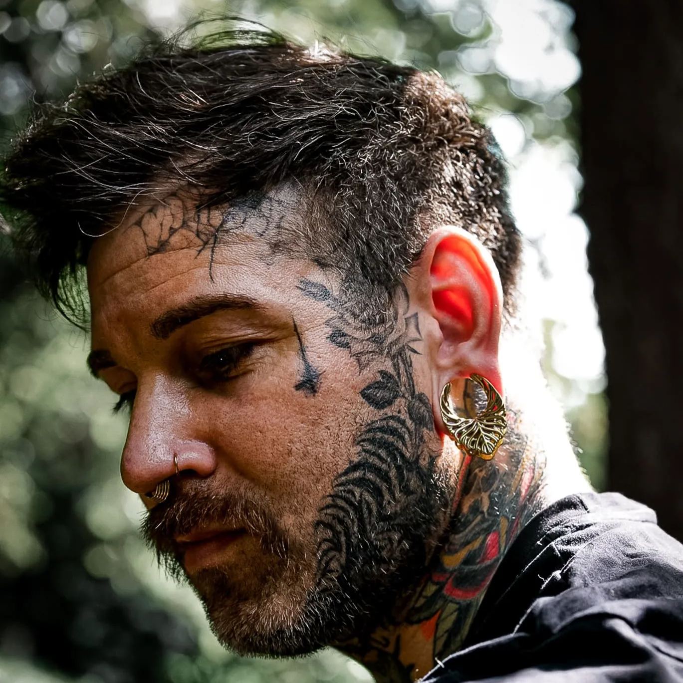 RETRO LEAF TUNNELS