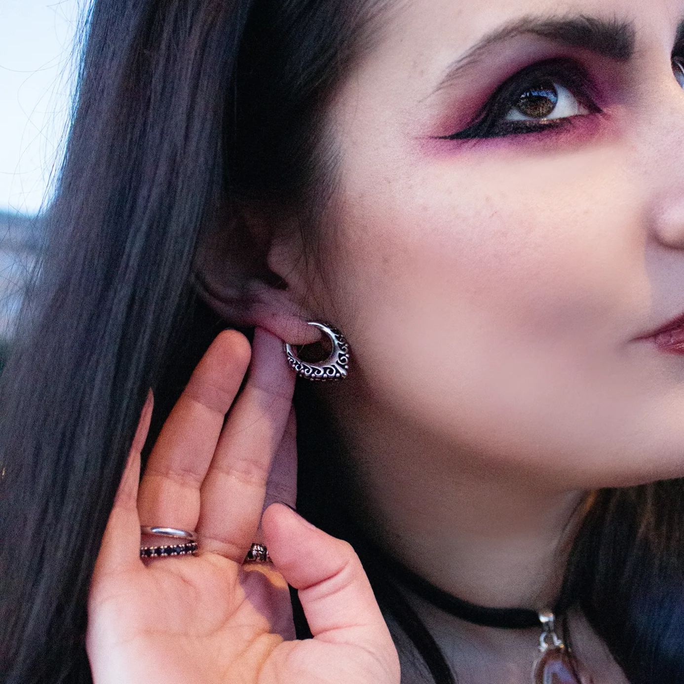 ELEGANT CURVE EARRINGS