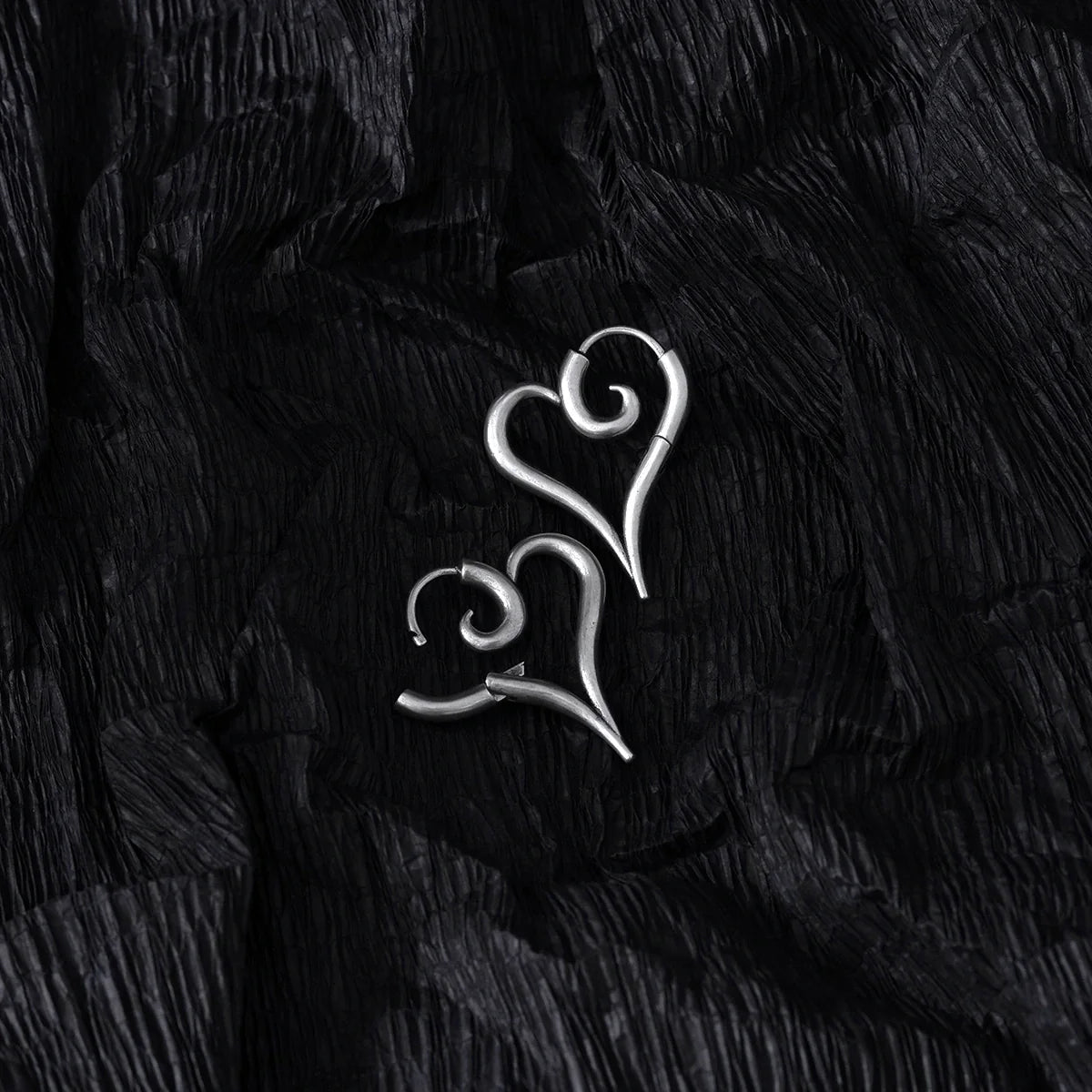 ETHEREAL HEARTFLOW EARRINGS