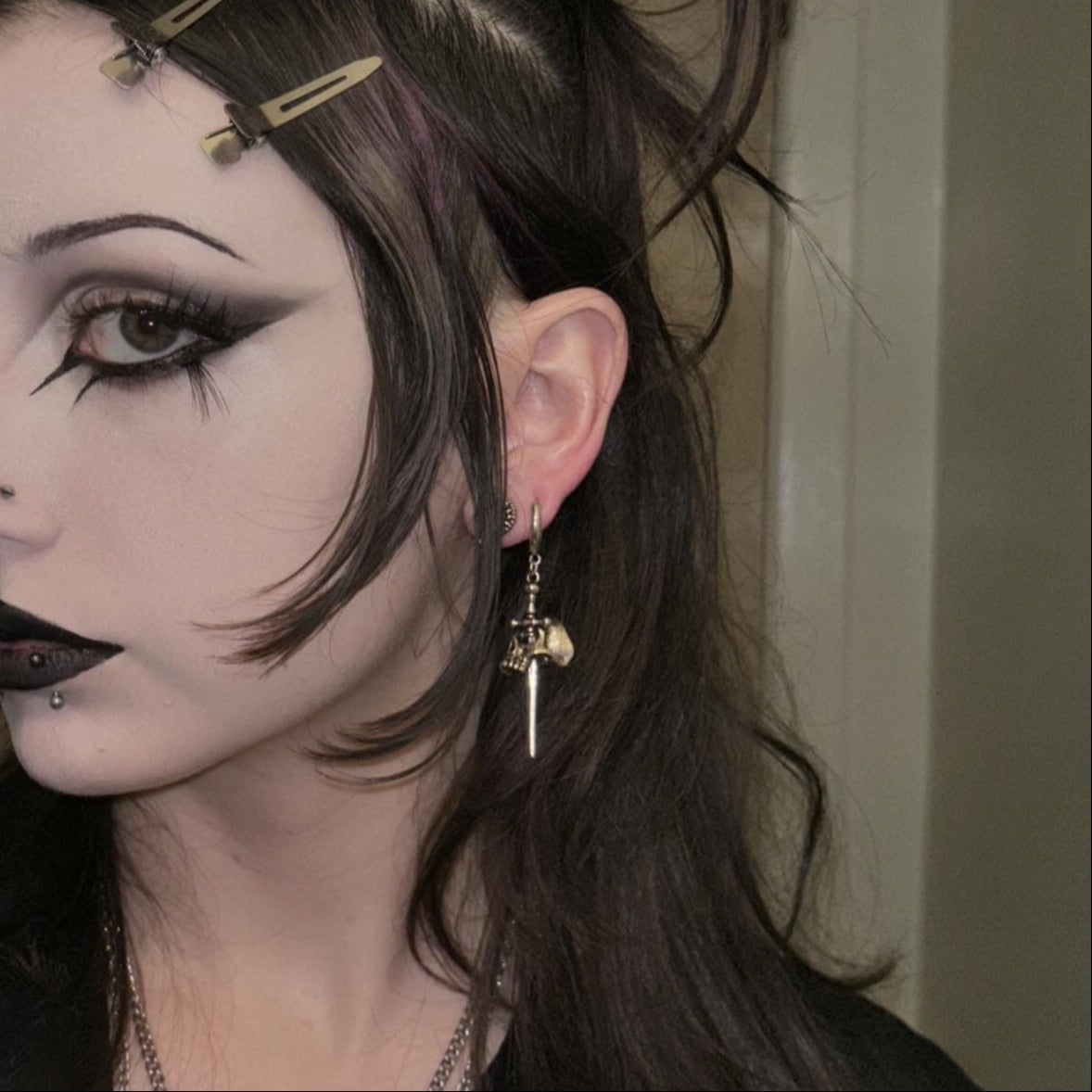 SKULL DAGGER EARRINGS