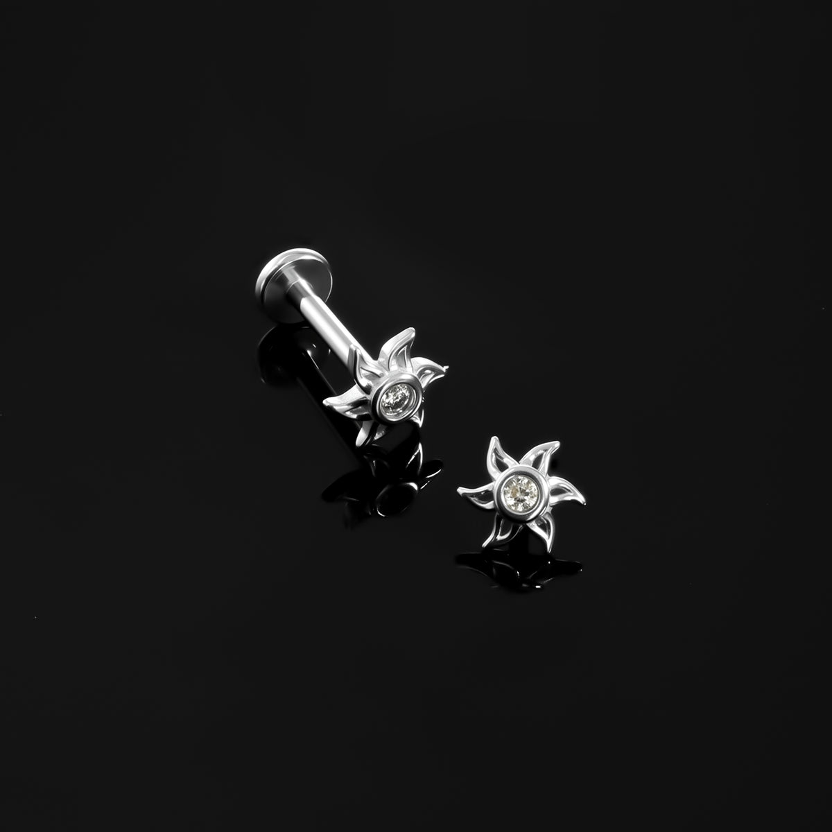 SOLAR BLOOM FLAT BACK STUD