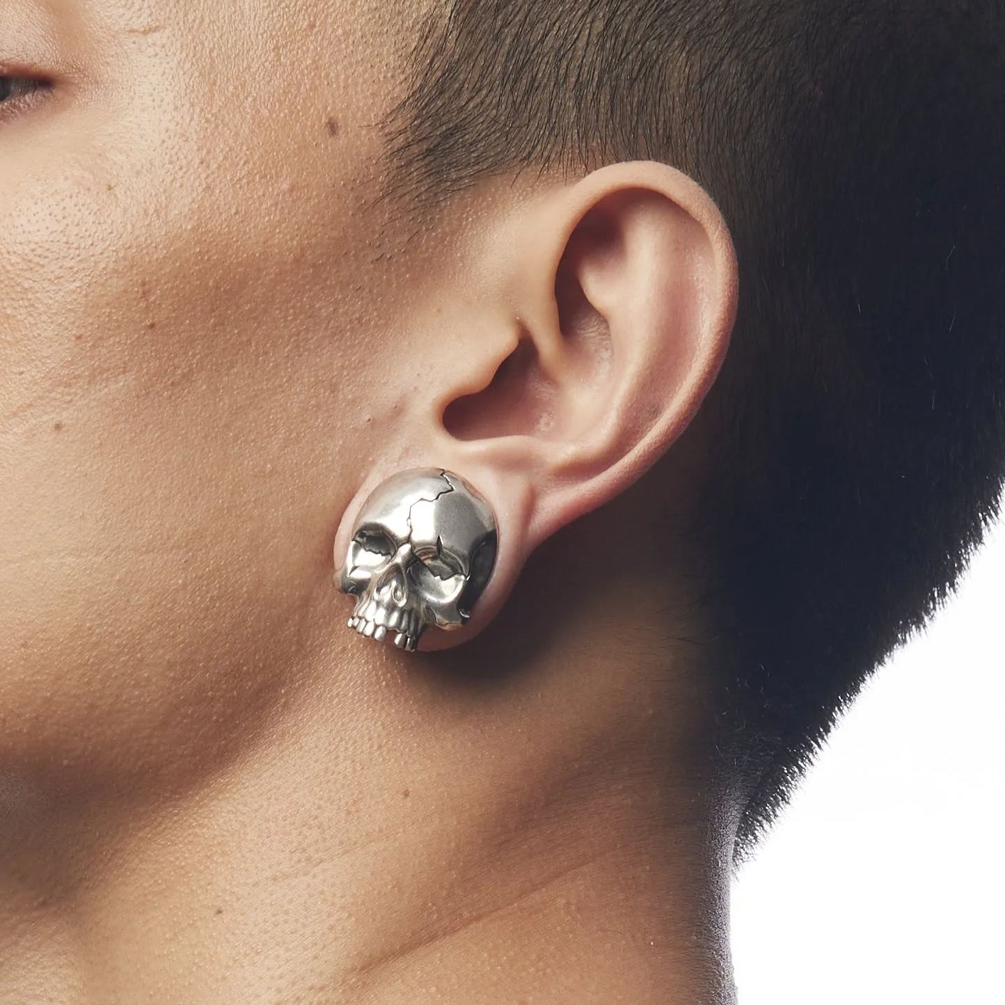 CRACKED SKULL PLUGS
