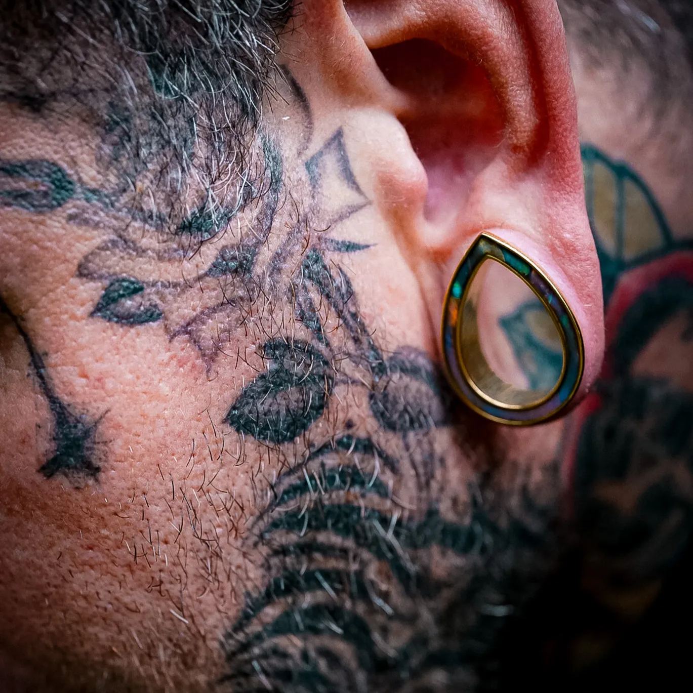 IRIDESCENT DEW TUNNELS