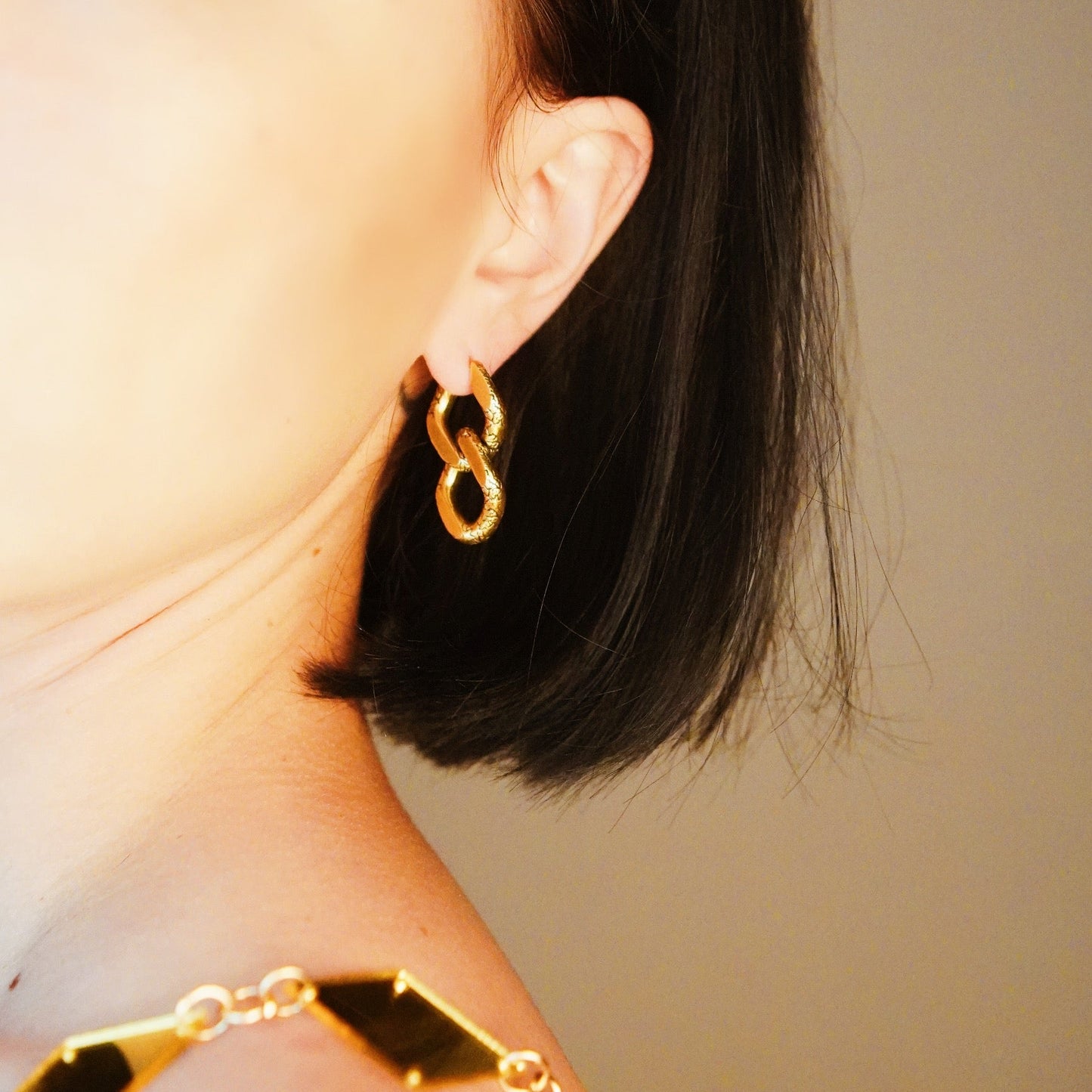ETERNAL LINK EARRINGS